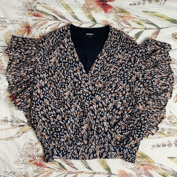 Express cropped low cut blouse sz S - Picture 1 of 5